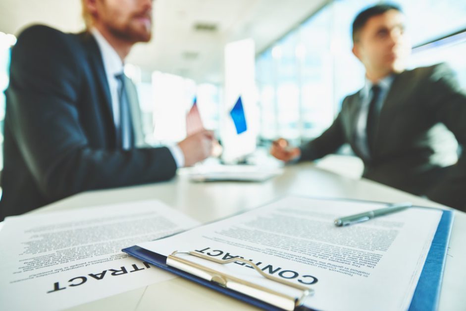 signing-contracts-min